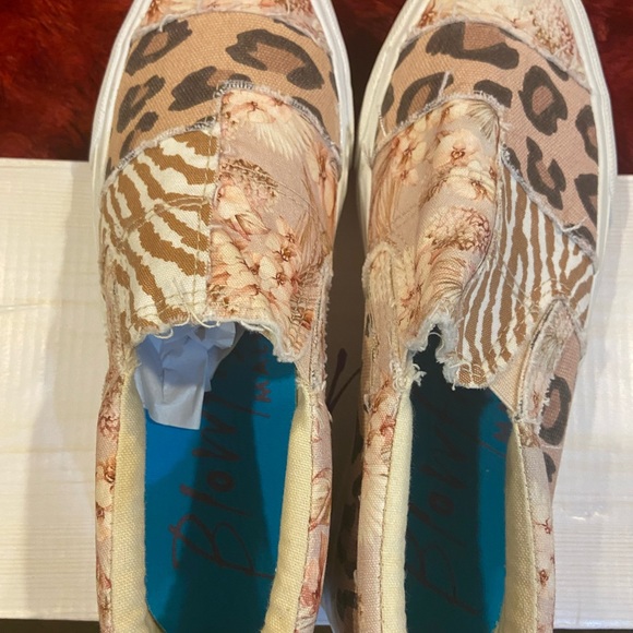 New Blowfish shoes - Picture 3 of 11